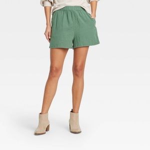 Universal thread green “linen” shorts